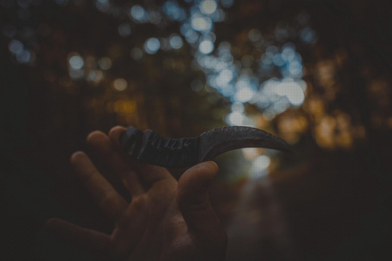 Review de cuchillo curvo militar